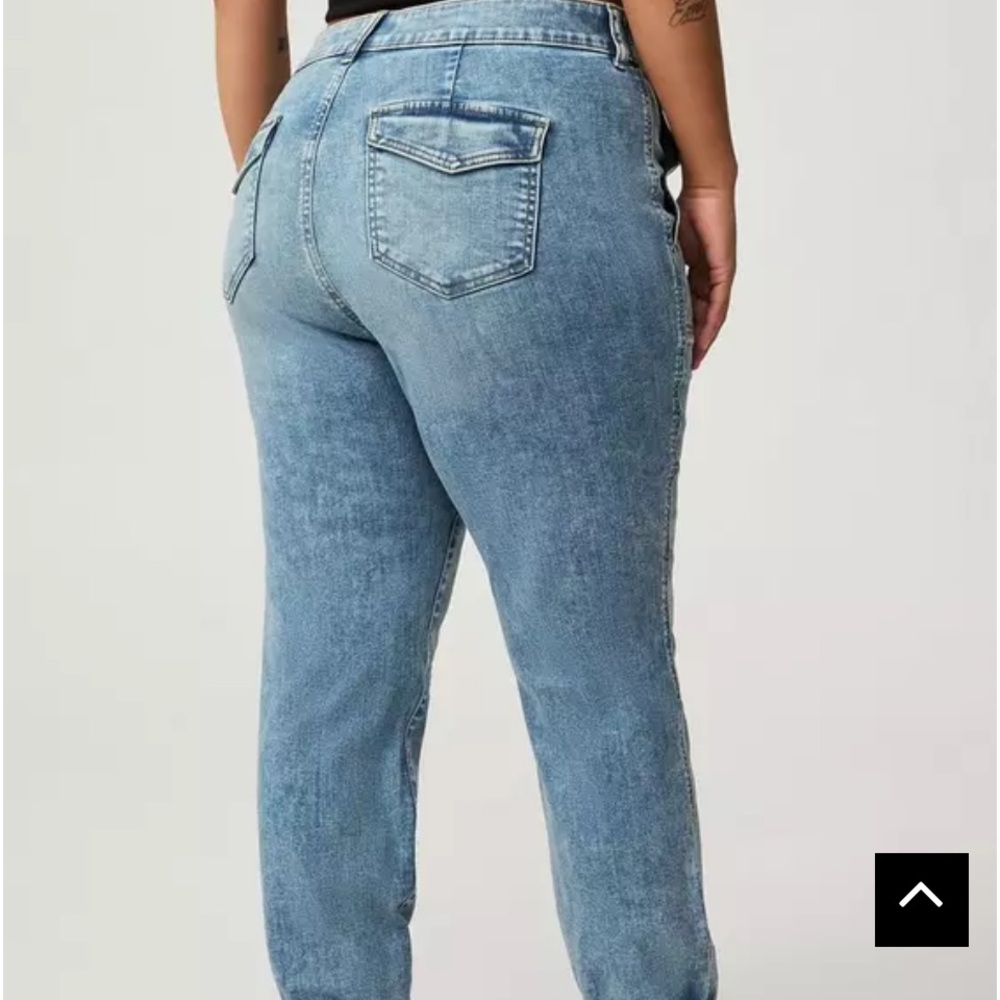 Torrid Soft Light Wash Denim Jogger Jeans - Women - Picture 2 of 11